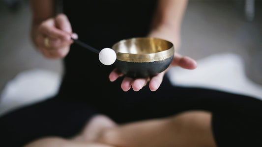 Klangschalen-Meditation: Harmonie für Körper, Geist & Seele