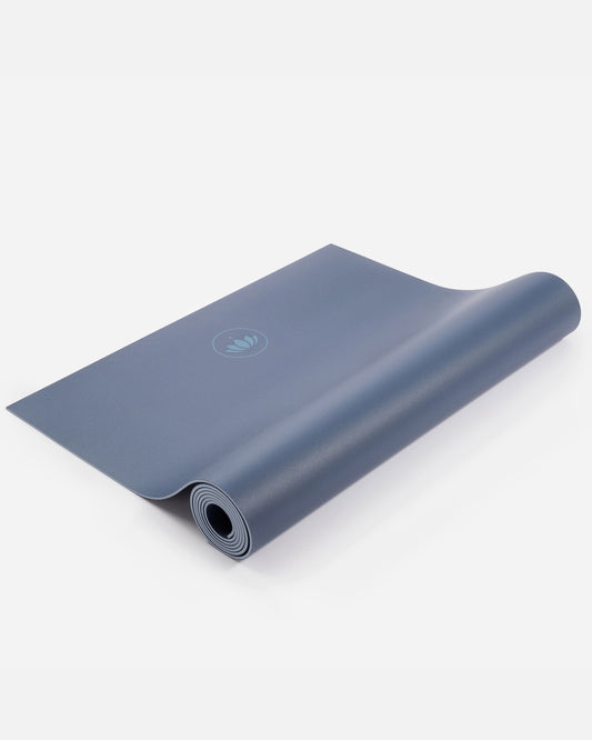Indigo Dust - Arise Yogamatte aus Naturkautschuk ausgerollt halb | Lotuscrafts