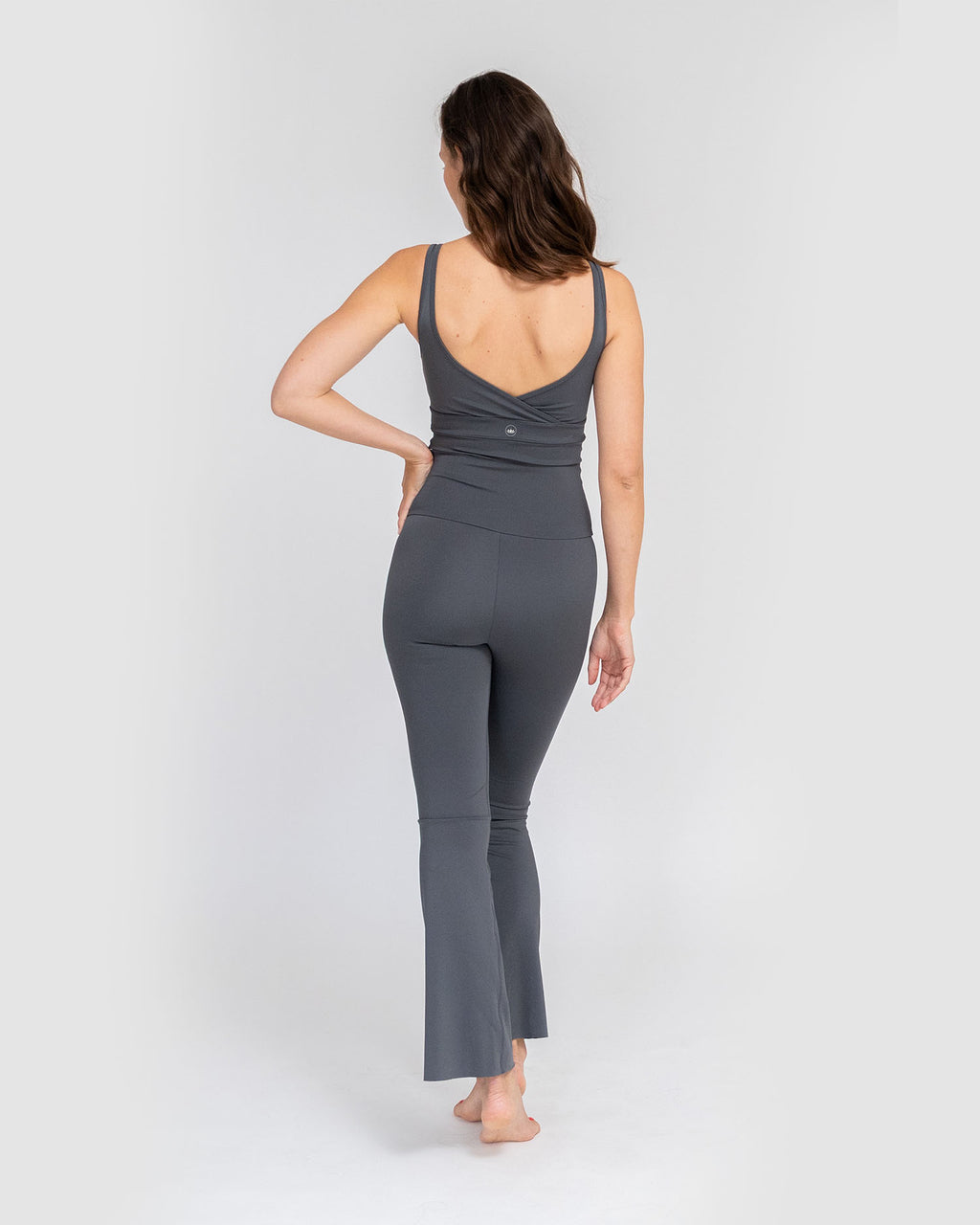 Anthrazit - Model Product Shot Back Anthracite