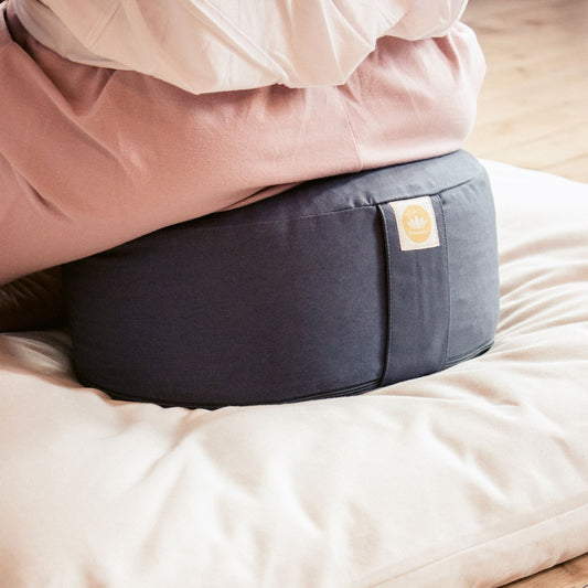 Natur Safran Gelb Terra Bordeaux Aubergine Königsblau Himmelblau Kornblume Petrol Bambus Waldgrün Sand Chocolate Anthrazit Oil Green Light Taupe Marine Blue Cornflower Anthracite Royal Blue Nature Bamboo Forest Sunset Paisley Black Block Print Indigo Dust Balsam Green Lavender Fog